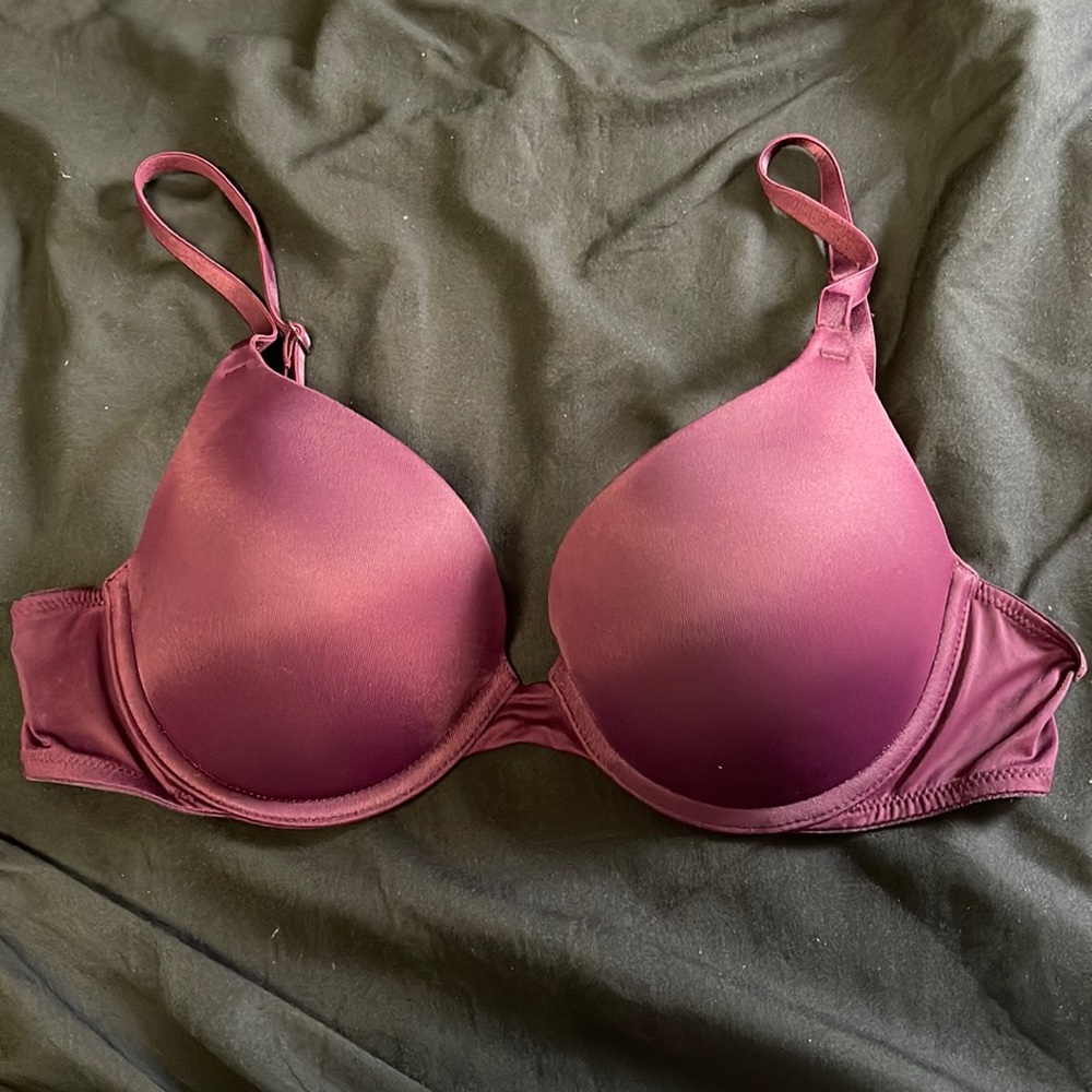 Victoria’s Secret pink wear everywhere push-up bra size 32C